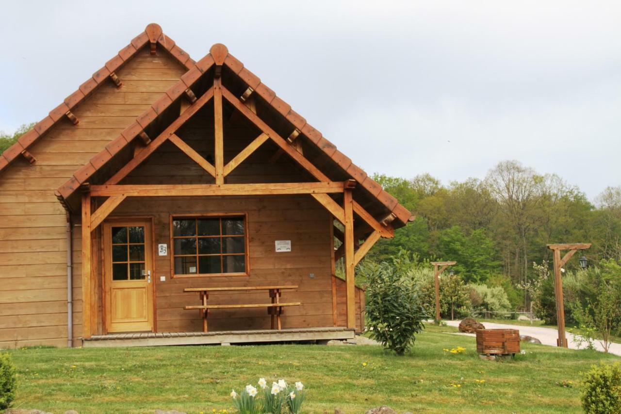 Le Hameau Des Grilles Saint-Fargeau (Yonne) Exterior foto